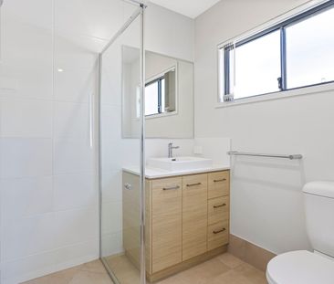 NEAR NEW 4 BEDROOM HOME WITH MEDIA ROOM - Photo 6