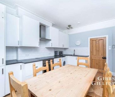 Hillcrest Road, London, W3 - Photo 2
