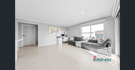 Spacious Family Living with Outdoor Entertaining in a Quiet Court - Photo 4