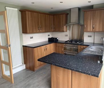 3 bedroom semi-detached house to rent - Photo 4