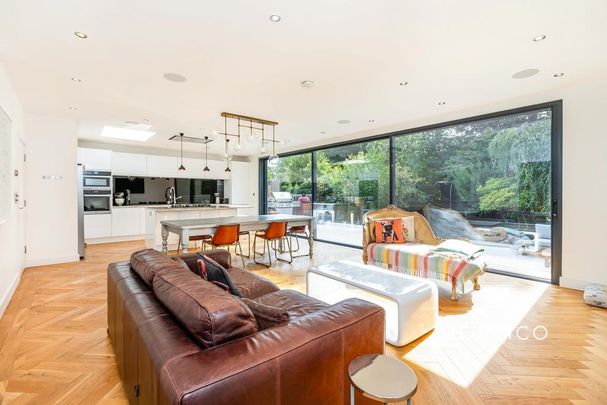 4 bedroom semi-detached house to rent - Photo 1