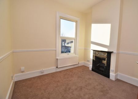 4 bedroom terraced house to rent - Photo 2