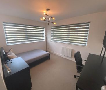 2 bedroom flat to rent - Photo 6