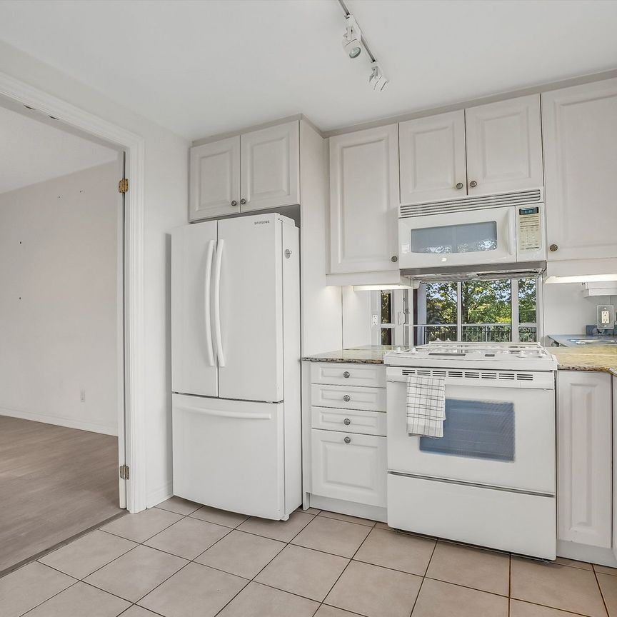 For Lease - 3085 Bloor Street Unit# 415, Toronto, Ontario - Photo 1