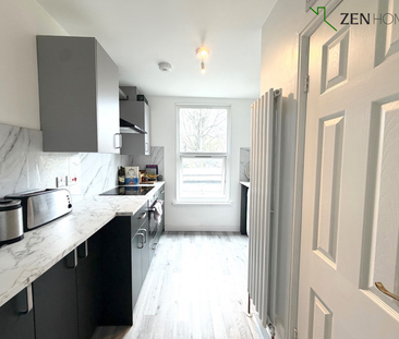 4 bedroom terraced house to rent - Photo 4