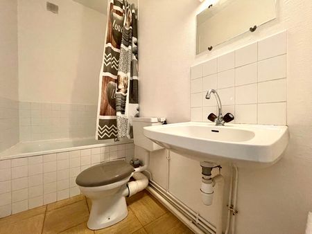 T1 - RUE ROBESPIERRE - 21.27 m² - Photo 5