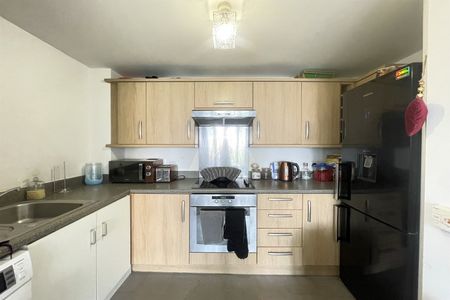 Alexander Square, Eastleigh - Photo 5