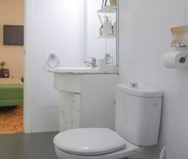 3-bedroom apartment for rent in Malasaña, Madrid - Photo 6