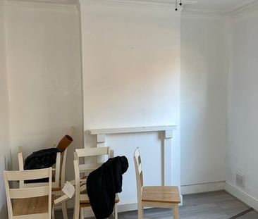 4 Bed Terraced House, Morley Avenue, N22 - Photo 1