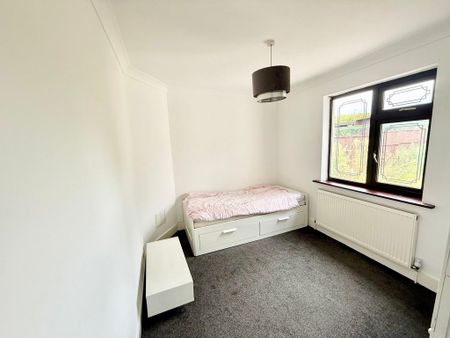 2 bedroom detached bungalow to rent - Photo 5