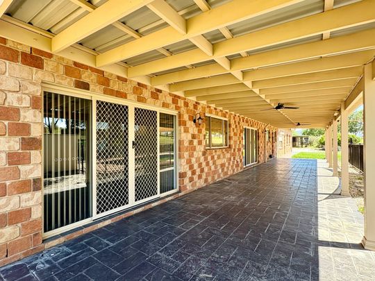 Beautiful Family Home on approx. 100 acres with Swimming Pool - Photo 1