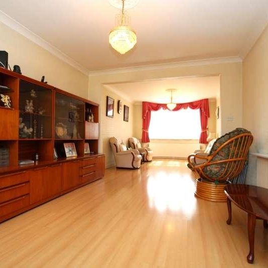 Fairmead, Surbiton, KT5 - Photo 1