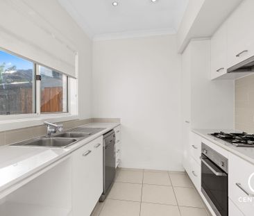 For Lease- House in the Ponds School Catchment - Photo 1