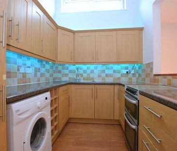 3 bedroom Bungalow To Let - Photo 3