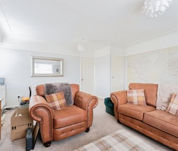 Talbot Court, Prenton - Photo 3