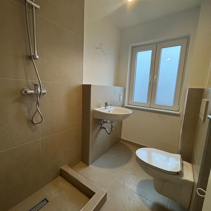 Frisch sanierte 2 ZKB-Wohnung - Photo 1