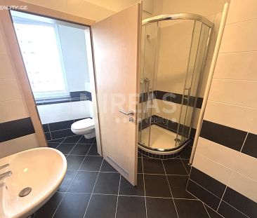 Pronájem bytu 1+kk 38 m² - Photo 1