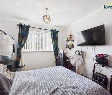 2 bedroom Detached bungalow To Let - Photo 5