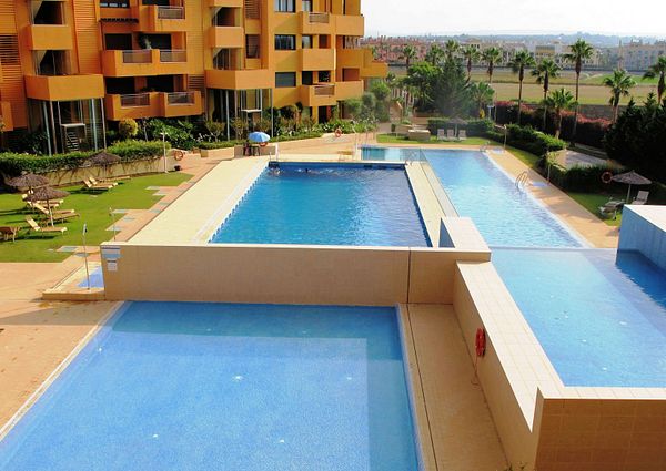 Apartment with sea views