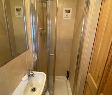 Room in a Shared Flat, Lancaster Ct, SW6 - Photo 2