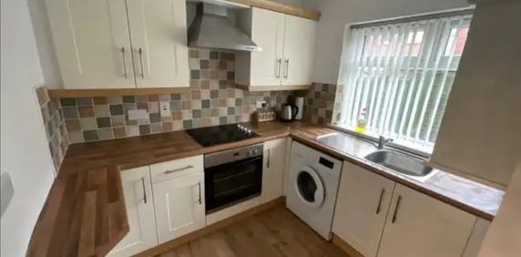 8 Dhu Varren Parade, Belfast, BT13 3FJ - Photo 2