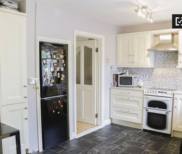 Cozy room to rent in 3-bedroom house in Ballymun, Dublin - Photo 6