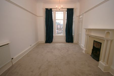 Hyndland Road, Spacious 2 Bed Unfurnished Apartment, Hyndland – Available 12/12/2025 - Photo 2