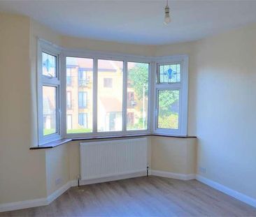 Shafter Road, Dagenham, RM10 - Photo 2