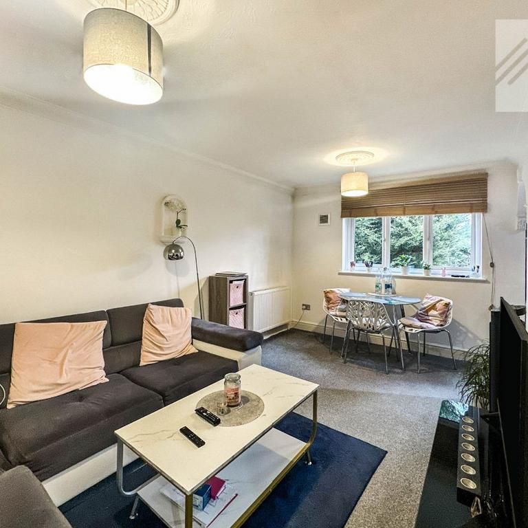 2 bedroom apartment to rent - Photo 1