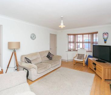 4 bedroom semi-detached house to rent - Photo 3