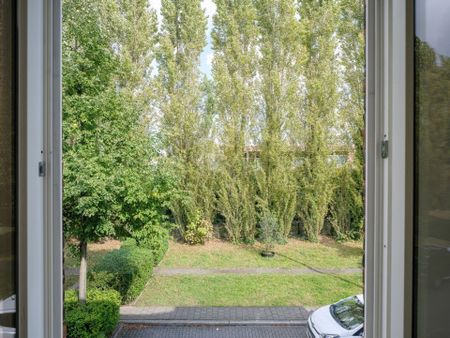 Gerenoveerde woning met 3 slaapkamers, 2 badkamers en zonnig tuintje in hartje Gentbrugge - Foto 2