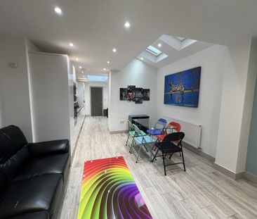 287 Dawlish Road - Photo 3