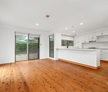 SPACIOUS FAMILY HOME IN A QUIET CHARMHAVEN LOCATION - Photo 1