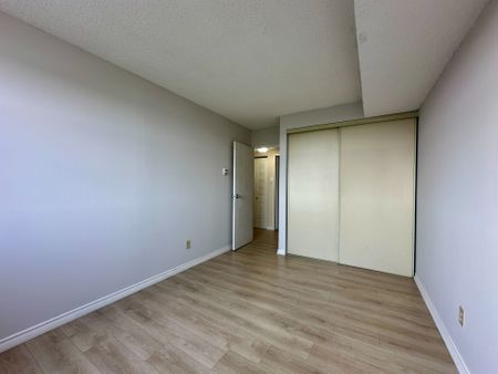 For Lease - 2760 Carousel Crescent Unit# 1508, Blossom Park - Airport and Area, Ontario - Photo 5