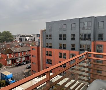 Room in a Shared Flat, Rusholme Place, M14 - Photo 1