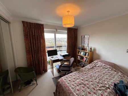 Rookwood Court, Guildford, Surrey, GU2 - Photo 3