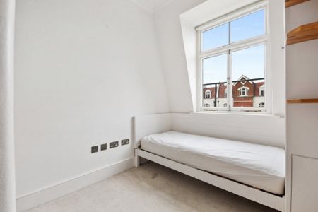 3 bedroom flat to rent - Photo 4