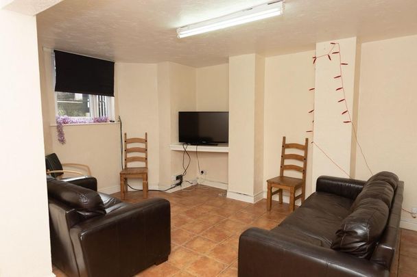 5 bedroom house to rent - Photo 1