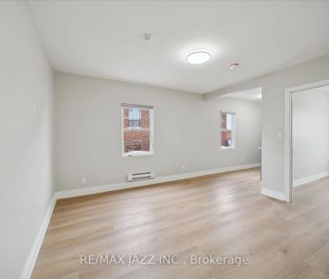 251 Simcoe Street S #103 - Photo 2