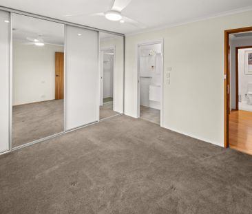 33 Brunswick Circuit, Kaleen ACT 2617 - House For Rent | Domain - Photo 3