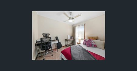 Comfort, Character & Convenience in Riverhills - Photo 5