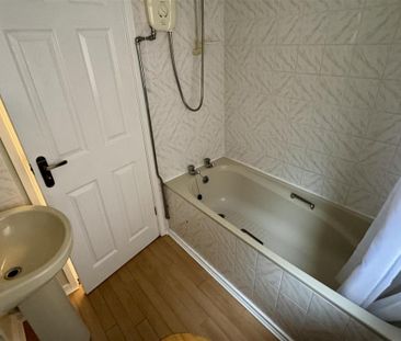 2 bedroom detached bungalow to rent - Photo 5