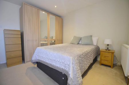 3 bedroom terraced house to rent - Photo 2