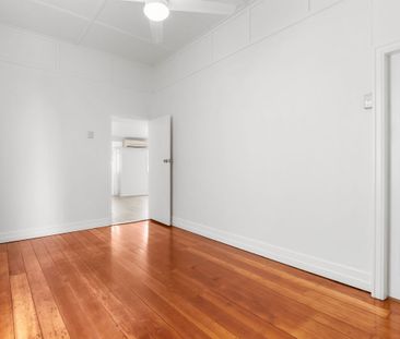 77 Heidelberg Street, East Brisbane QLD 4169 - House For Rent | Domain - Photo 4