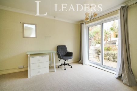 4 bedroom bungalow to rent Valley Road, Loughborough, LE11 - Photo 4