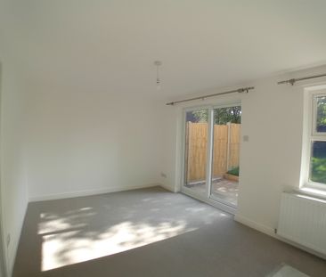 Curlew Way, Sleaford - Photo 2