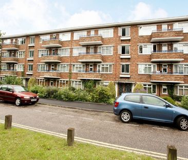 Newly refurbished 1 Bed Westbourne - Photo 1