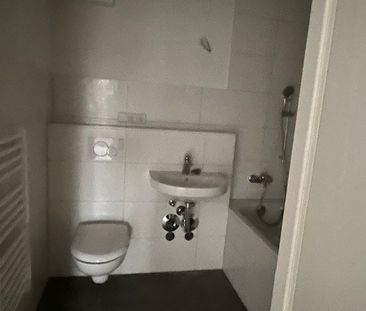 Schöne 2 Raum-Wohnung mit Balkon und Badewanne - Foto 5