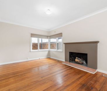 LIGHT FILLED SPACIOUS SURROUNDS - Photo 6