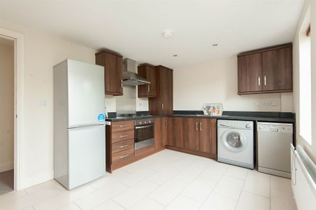 11 Bailey Manor, Robbs Road, DUNDONALD, BT16 2NZ - Photo 2